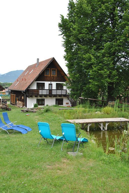 Penzion Gazdovsky Dvor "U Tlaciarov" Liptovský Trnovec Exteriér fotografie