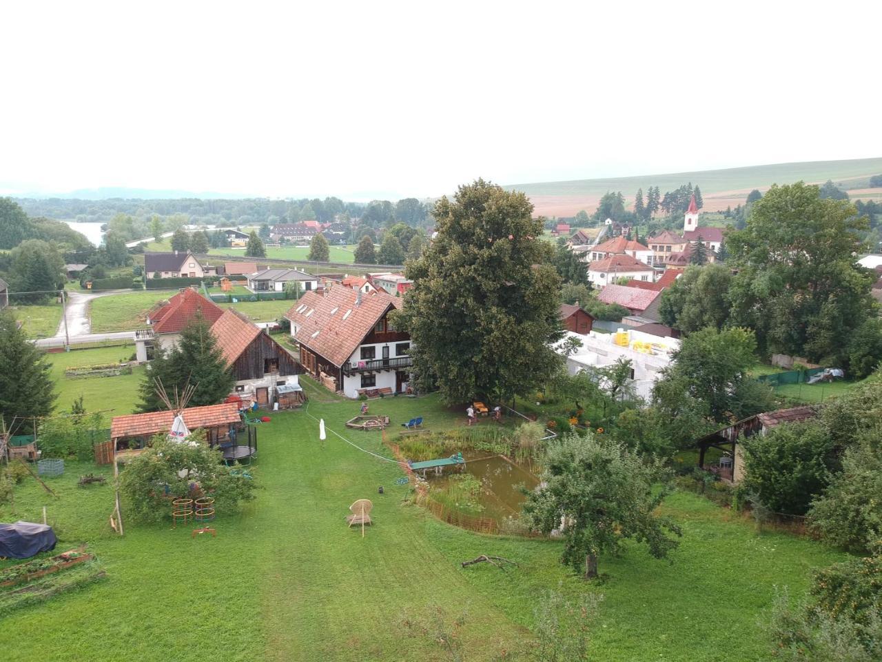 Penzion Gazdovsky Dvor "U Tlaciarov" Liptovský Trnovec Exteriér fotografie